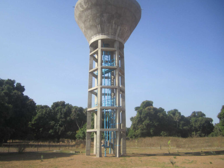 Construction de chateau d'eau au sud